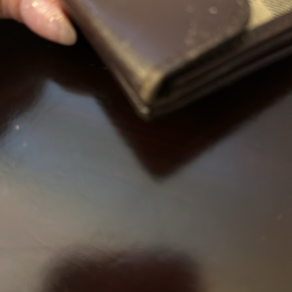 Burberry compact wallet fair condition - Picture 7 of 8